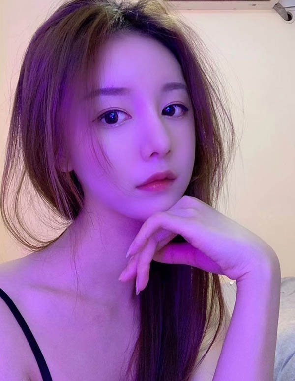 纽约外围女大学生